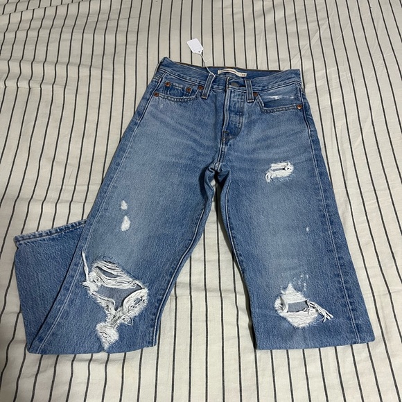 Levi’s Wedgie Straight Jeans - Picture 6 of 6